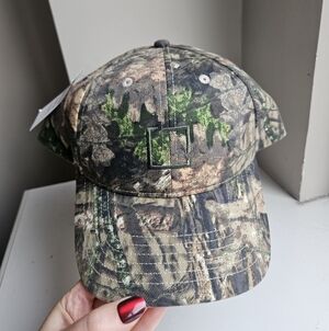 NWT Camouflage Baseball Cap